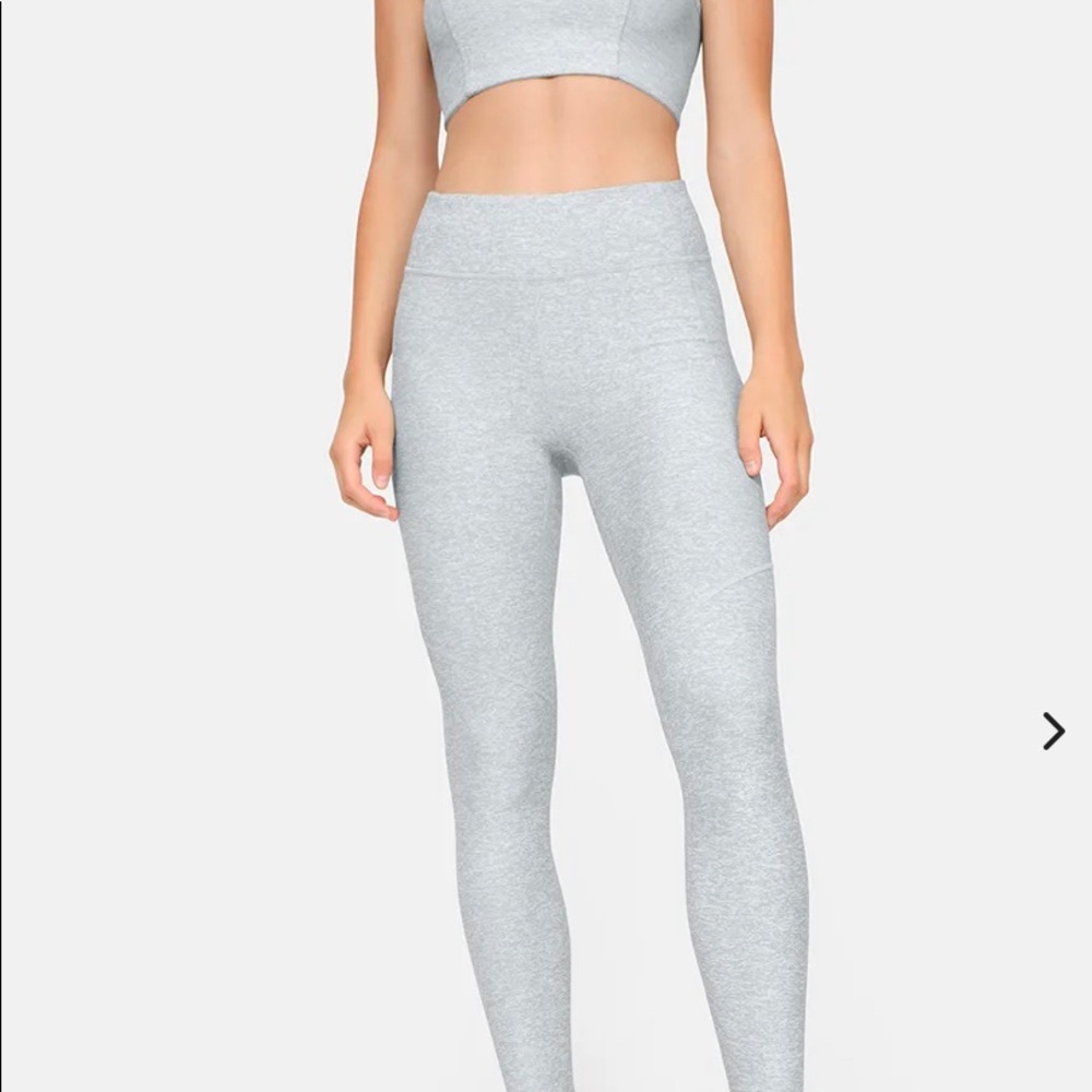 Outdoor Voiced Small 7/8 Warmup Legging